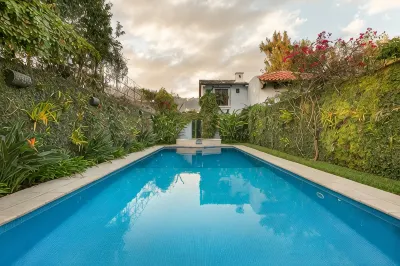 Colonial Villa And Guest House With Pool in Gated Community Hotels in 