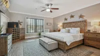 Brand New, Dolphins, Mom Clean - Lux Waterfront - 4 Bedroom / 3 Bath (Unit #202) - Jacuzzi