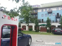 Holiday Inn Innsbruck - ที่มีที่จอดรถ