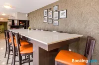 Quality Inn & Suites 5585 Ambler Drive Mississauga Ontario