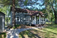 Kayaks - Firepit - Dock - Fishing & more! - WiFi