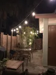 MI Oasis Getaway! Just 200 Steps to the Beach on a very quiet street - Villaer