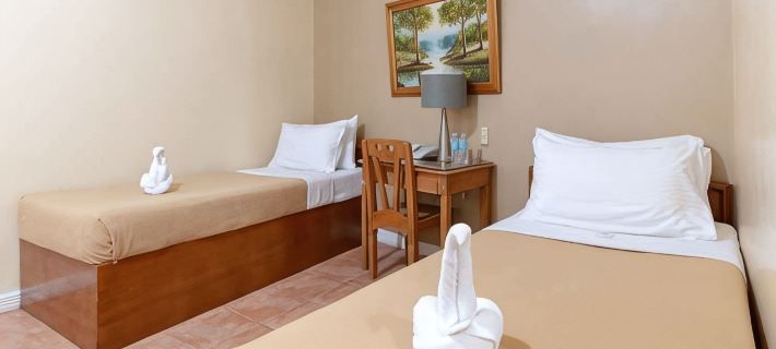 RedDoorz @ Downtown Tacloban Hotels in Leyte