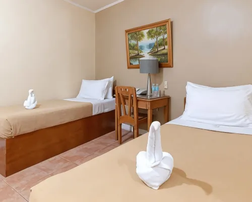 RedDoorz @ Downtown Tacloban Hotels in Leyte