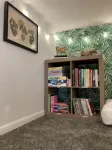 A Charming Home Minutes to Downtown, Zoo, & Airport with Hidden Reading Nook! - Bungalows