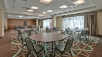 Hampton Inn & Suites Artesia - parking