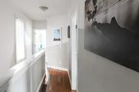 Eclectic Short North Home - Free Parking, Private Backyard, Walk to All - Balcony