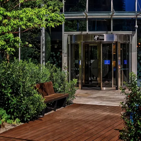 Holiday Inn Express WARSAW - THE HUB by IHG Отели рядом с достопримечательностью «Музей Норблина»