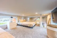 Rainforest Tiny Home Retreat: Nordic