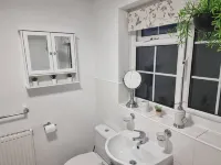 Poole, Holes Bay Harbour Nature Reserve - 'Right' next to the water :-) Sleeps 3