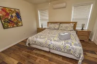 5 Bedrooms,Linens&Hot-Tub Lake Kayak Golf & SplitRock ! - 4-Sterne