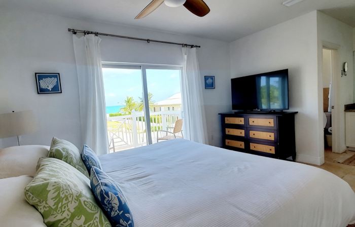 Luxury Ocean Villa 3 Bed / 3 Bath in Bimini Bay