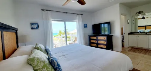 Luxury Ocean Villa 3 Bed / 3 Bath in Bimini Bay