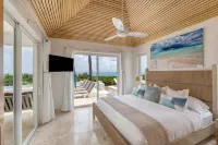 Beautiful OCEAN FRONT, POOL Villa walk or drive to GRACE BAY BEACH Turtle Ridge