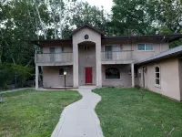 Experience nature's grandeur! Five bedroom retreat near Sequoia & Kings Canyons