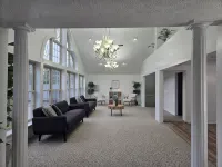 Crystal Wave Retreat, Berlin OhioHot tub and pool