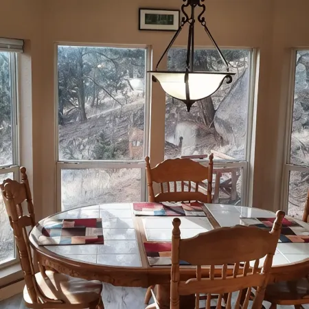 Forest cabin on 4 acres,  Newly renovated, Quiet and secluded.