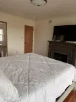 Large family sized home centrally located with stunning views. - balcony