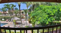 Flamingo Beach Villa - One of Few Renovatd Units- Walk to Beach- Bikes Included - ヴィラ