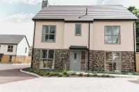Beautiful seaside home, sea 400m, pub and coastal path. Sleeps 8. Pet friendly! - Gym