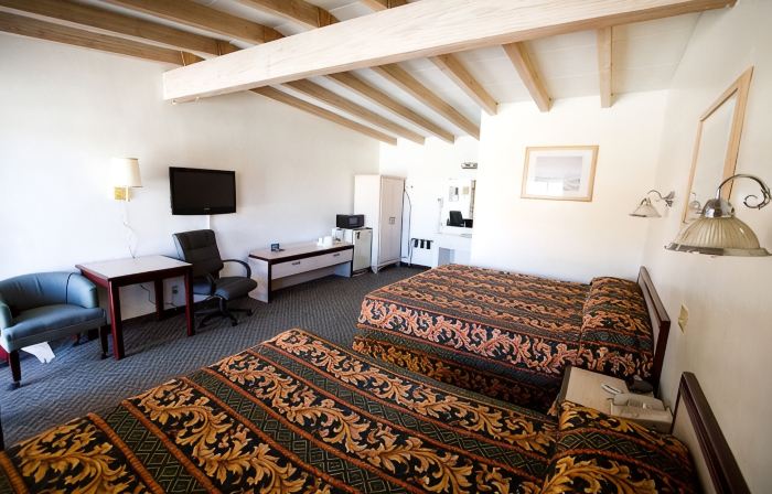 Trails Motel