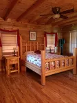 Hocking Hills Lodge - Maximum 16-Adults w/Children is 20-Guests - Hot Tub