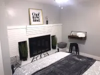 13 Retreat to stylish home in Greenville 4 BD/3BTH - Bungalows