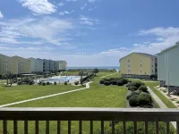 Updated Oceanview Surf City Condo with Pool and Private Beach access - 4 étoiles