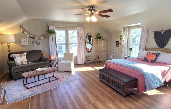 The Compass Loft Studio near TSU with EV Charger