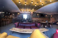 Sgwd Gwladys Lodge - bar