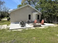 Bait ‘em up Bungalow in Downtown Eaufaula - Wi-Fi