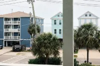 Top Floor Surfside Beach Condo with Pool & Easy Beach Access, Pets Welcome - Pool