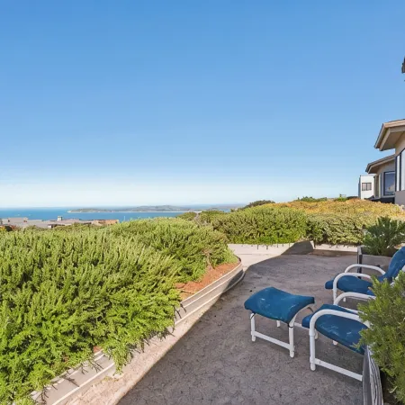 3bd2.5ba Ocean/Mountain View Single Level Spacious House sleeps 8