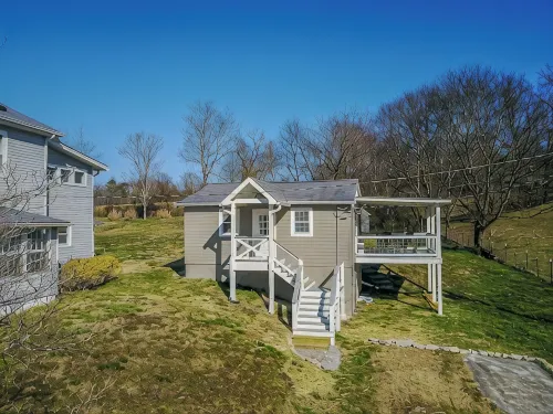Convenient to Knoxville/Oak Ridge/Farragut! - The Cottage at Williams Ferry Farm - Wifi