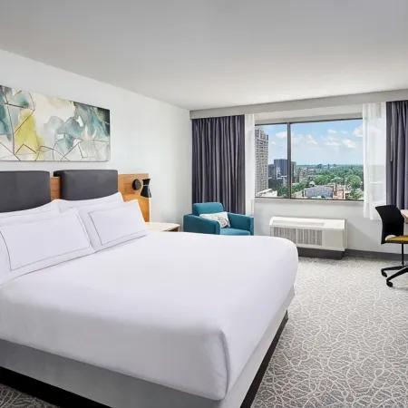 DoubleTree by Hilton Windsor Hotel and Suites