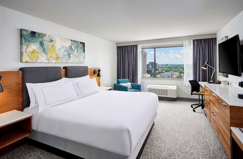 DoubleTree by Hilton Windsor Hotel and Suites