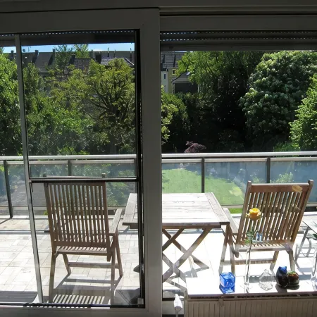 2.5 km to the city center.  Vacation apartment in a quiet location.