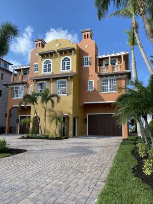 Beachfront Luxury Home- Watch the Waves from Your Pool & 15 Steps to the Beach - ジャグジー