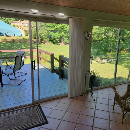 1660 Guest House; Waterfall, Creek, Large Deck, Fire Ring