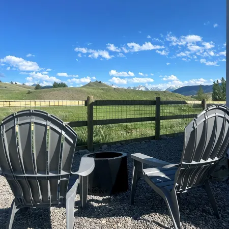 Farm stay near Yellowstone, Livingston, Bozeman, hiking, fishing, skiing