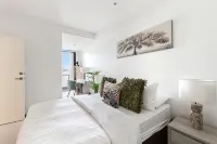 A Lux 2BR Apt Next to Melbourne Uni, FREE Parking - 3-Star