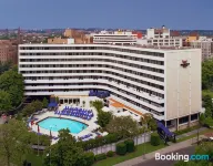 Washington Plaza Hotel - Pools