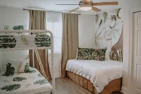 Beautiful 5bd/3ba in Gulf Breeze, Heated Private Pool & Pet Friendly! - Wifi
