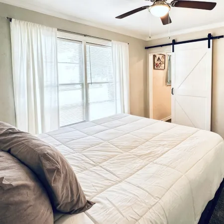 Casino Cottage, Durant, 4mi to Casino, King Beds!