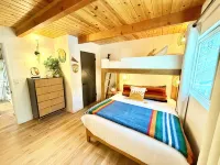 Secluded A-Frame, Fire Place, Hot Tub - Chalets