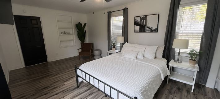 Charming home next to hospital Hotels in Sandusky