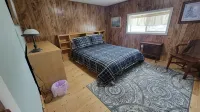 美國20號公路通往艾蘭帕克和黃石國家公園途中溫馨宜人的原木小屋 - 小木屋