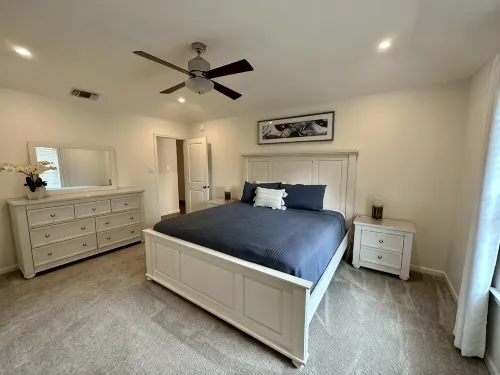 Central, Familial, w/ GAME Room, FIRE Pit, KING Bed ★ 4.6 mi from DFW Airport+ - Homestays