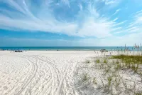NEW LISTING/BEST GETAWAY/UPDATED 3-BEDROOM 3-BATH @ THE  BELLA LUNA/BOAT DOCKS - Jacuzzi