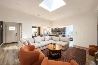 Walk to Downtown Frisco, 6 Min to Universal Kids, Sleeps 10 - Kitchenette